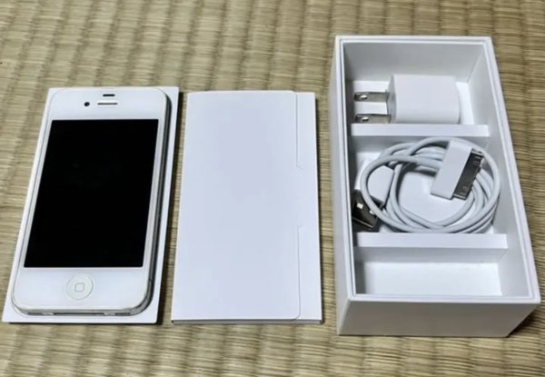 Photo1: iPhone4s 16GB white with box (1)