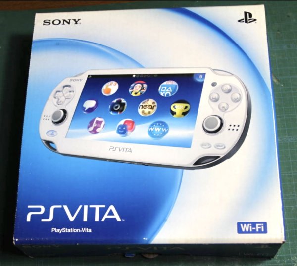Photo1: PSvita console 1000 white wi-fi model  with box import Japan  (1)